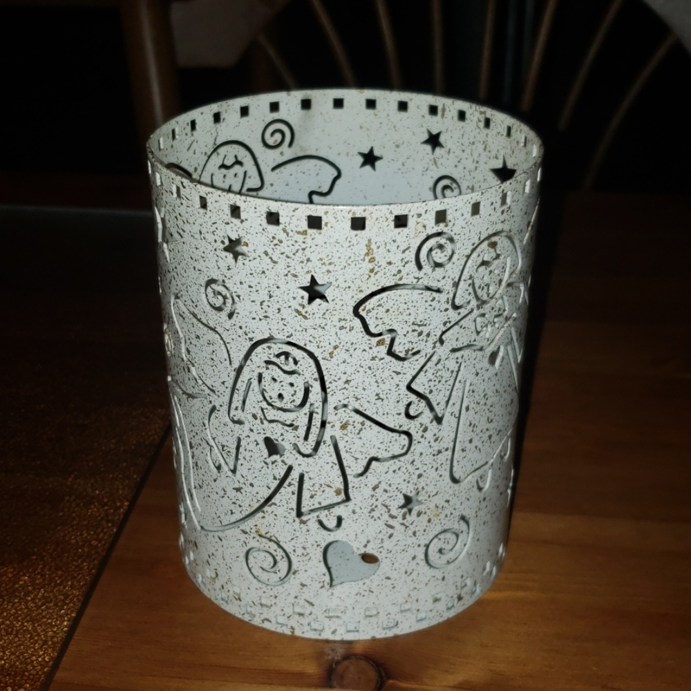 Candle holder